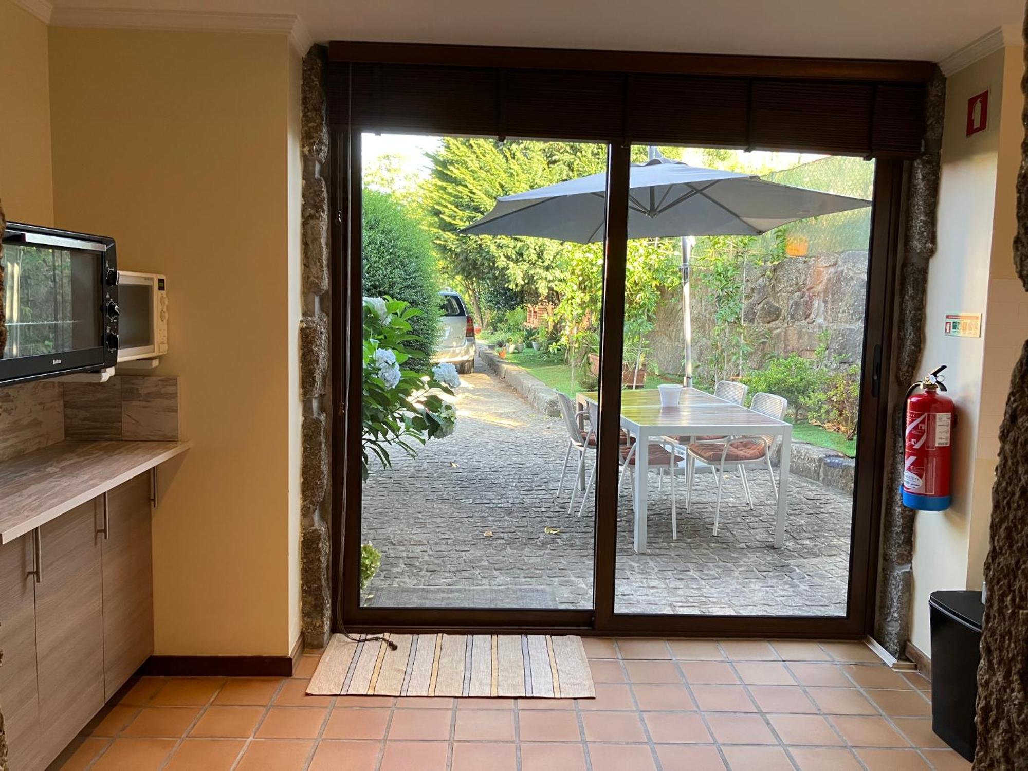 Bergui Guesthouse - Em Guimaraes Desde 2017 Exterior photo