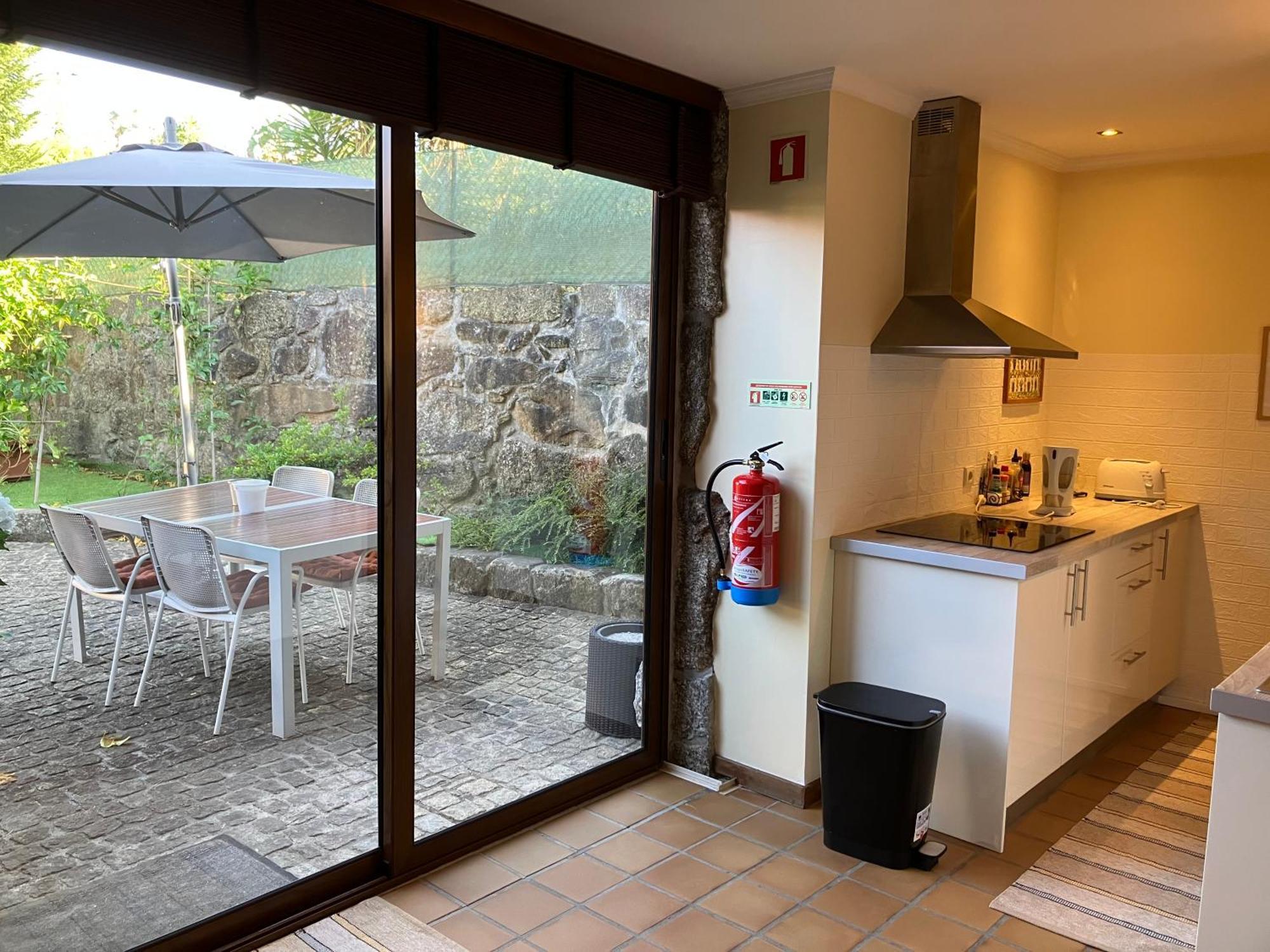 Bergui Guesthouse - Em Guimaraes Desde 2017 Exterior photo