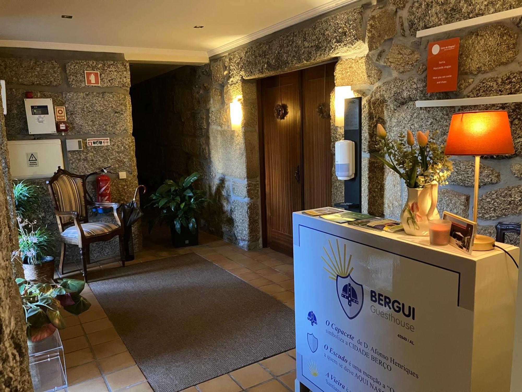 Bergui Guesthouse - Em Guimaraes Desde 2017 Exterior photo